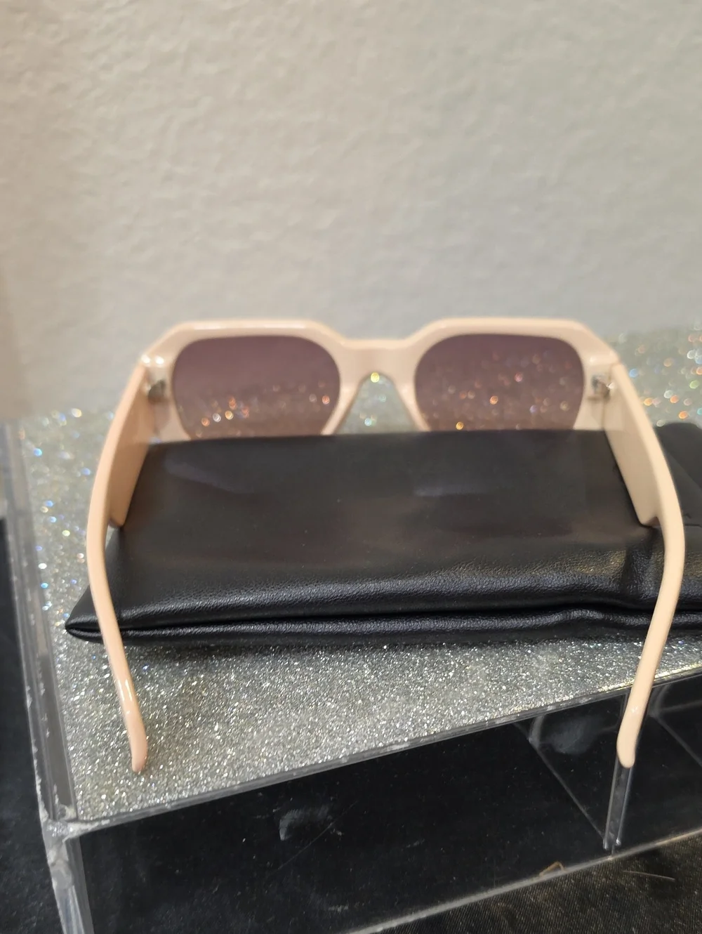 Quay Australia Hyped Up Square Sunglasses- Pink